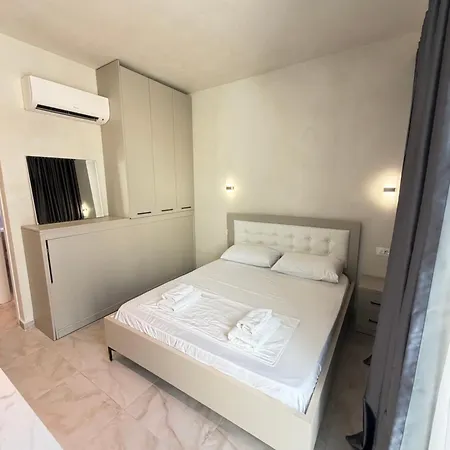 Casablanca Santorini Dhermi